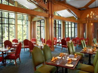 TREE Restaurant and Bar -The Lodge at Woodloch