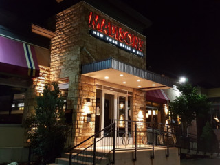 Madisons New York Grill & Bar - Sherbrooke
