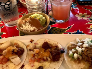 Gonza Tacos Y Tequila .