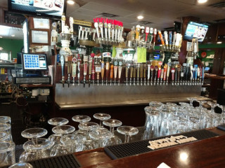 Macgregors Grill Tap Room