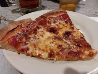 Bellisarios Pizza Lounge