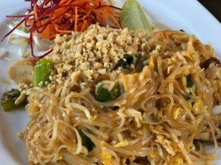Tum Thai Cuisine