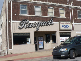Racquets Downtown Grill
