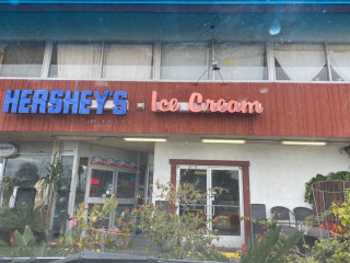 Hershey's Beach Ice Cream Shop