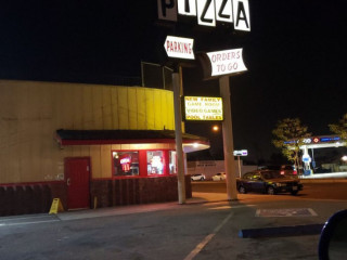 Chico's Pizza Parlor