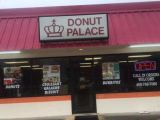 Donuts Palace In Deweyville