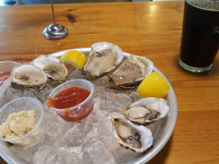 Triton Craft Beer And Oyster