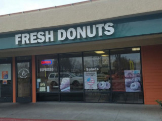 Fresh Donuts