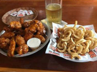 Hooters Beckley