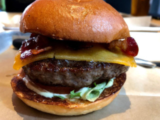 Hopdoddy Burger