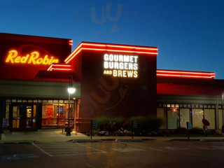 Red Robin America's Gourmet Burgers And Spirits