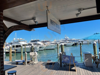 The White Tarpon Bar Restaurant