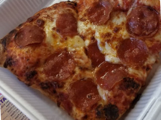 $5 Pizza Place