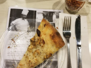 Pizza In The Square
