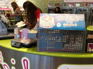 Menchie's Frozen Yogurt