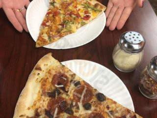 Vinny's East Coast Pizzeria