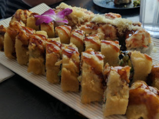 Sake Roll Sushi