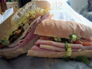 Julio's Sandwich Shop
