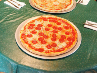 Vincenzo's Pizza Italian Family