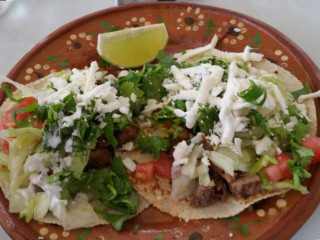 Tacos Mexicanos Aca Chela
