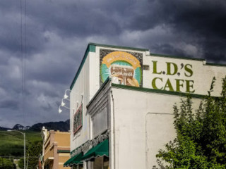 L D's Cafe