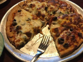 Gina's Pizzaria