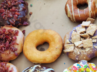 Dough-hio Donuts