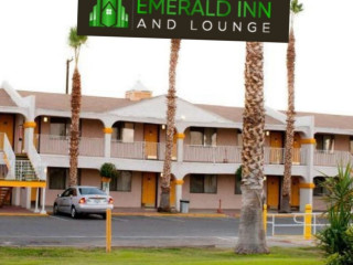 Emerald Inn And Lounge