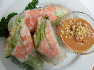 Aroy Thai And Sushi