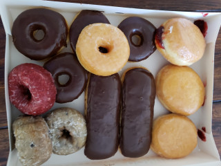 I Heart Donuts