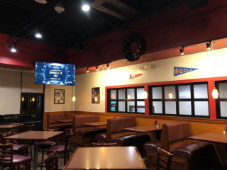 Coach's Sports And Grill