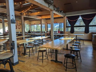 The Eatery At Mammoth Brewing Company