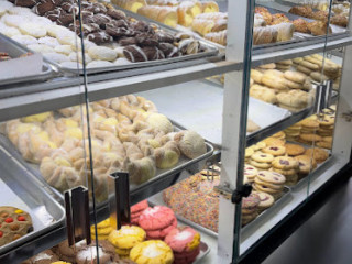 Lecaroz Bakery