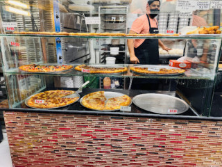 Fresh Pizza And Deli