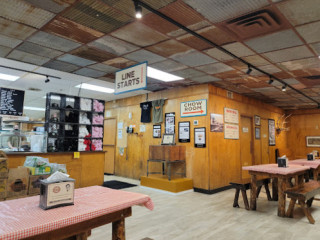 Dozier's Bbq Meat Market And Deer Processing