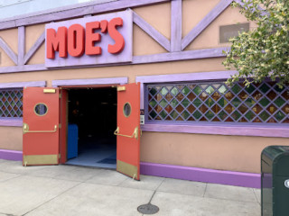 Moe's Tavern