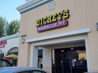 Dickey's Barbecue Pit