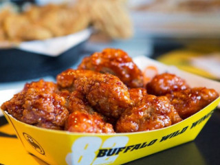 Buffalo Wild Wings Grill & Bar