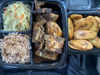 Mama Lune's Jamaican Grill