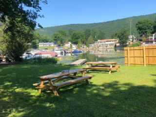 Minturn Bridge Food Truck Park