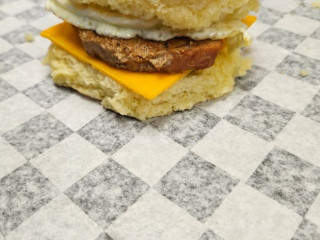 Bubba's Biscuit Barn