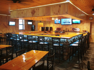 The New West Lounge