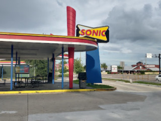 Sonic Drive-in