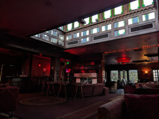 Red Restaurant Bar