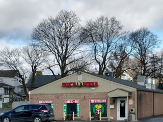 Fox's Pizza Den Greensburg