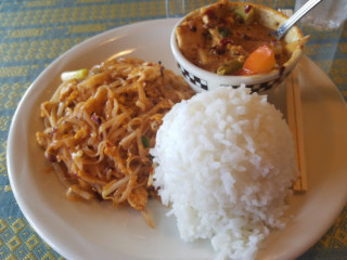 On Rice Thai Cuisine In Bell