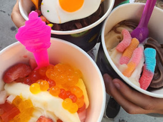 Tutti Frutti Frozen Yogurt