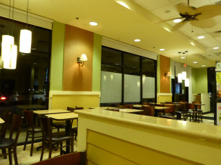 Pollo Tropical