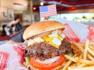 Freddy's Frozen Custard Steakburgers