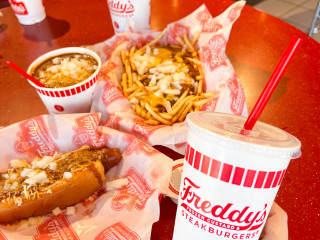 Freddy's Frozen Custard Steakburgers